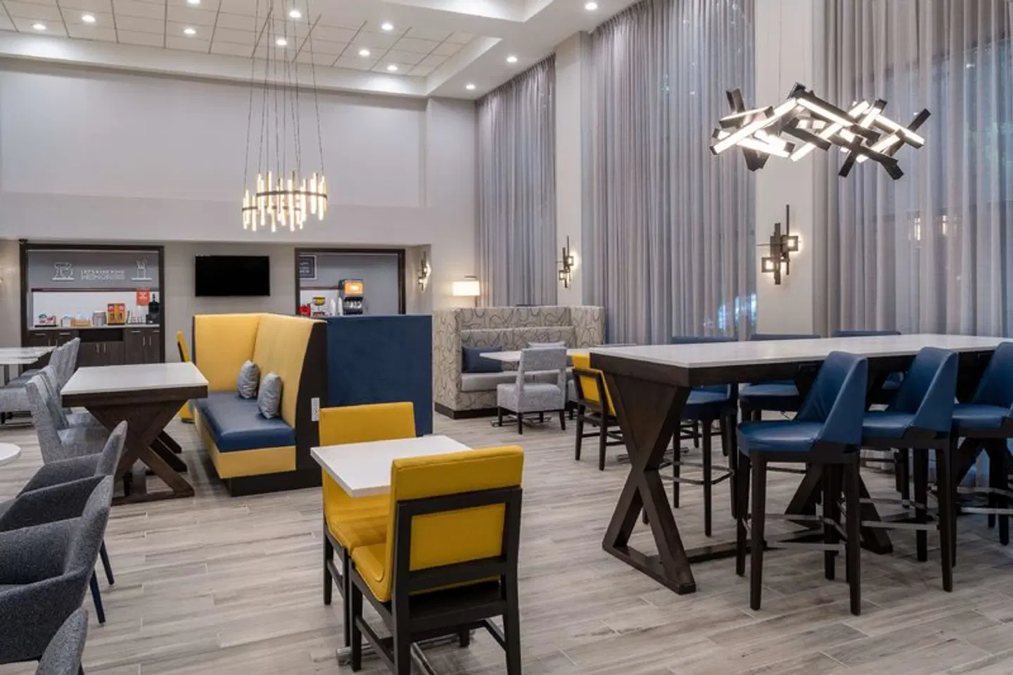 Hampton Inn & Suites Agoura Hills LOUNGE_LOBBY