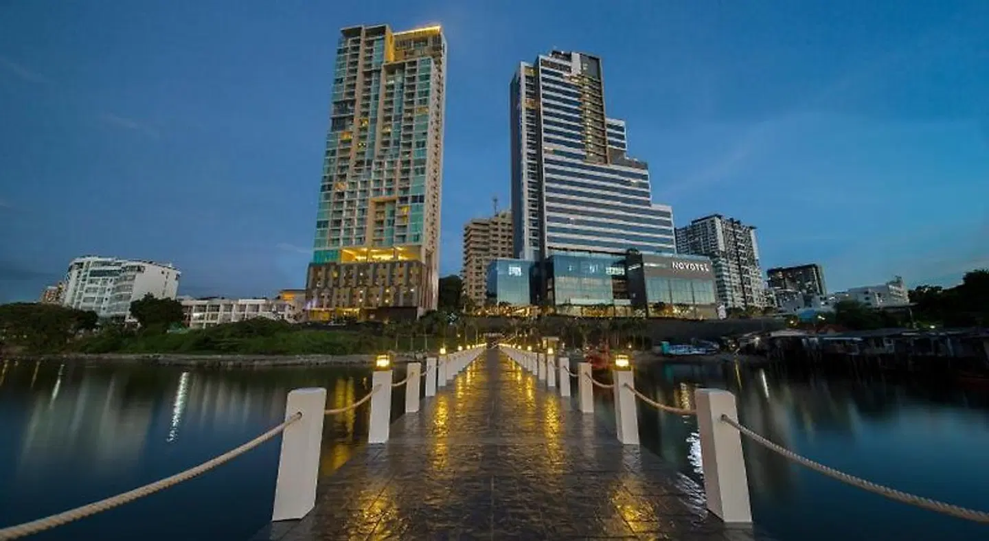 Novotel Marina Sriracha EXTERIOR