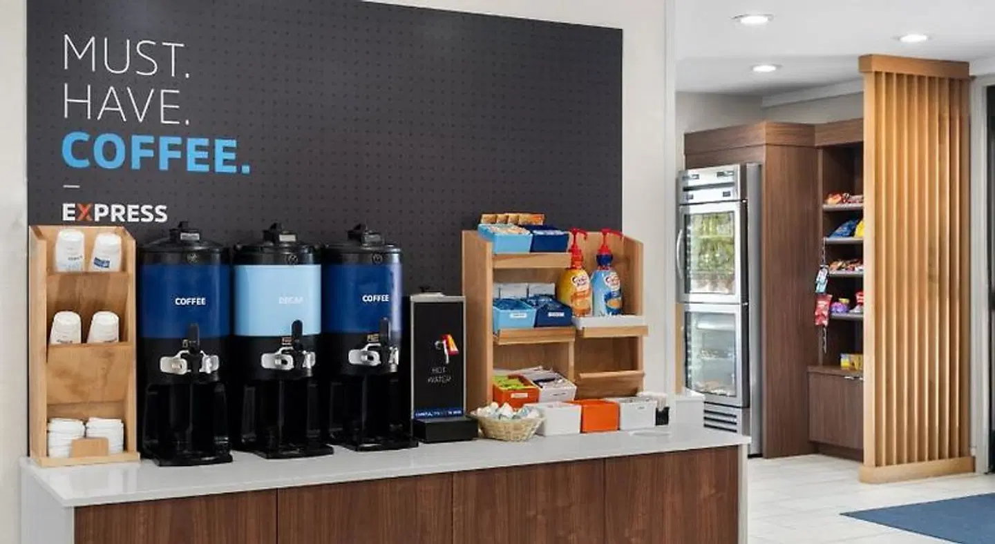 Holiday Inn Express Fort Bragg by IHG ROOM_EXAMPLE