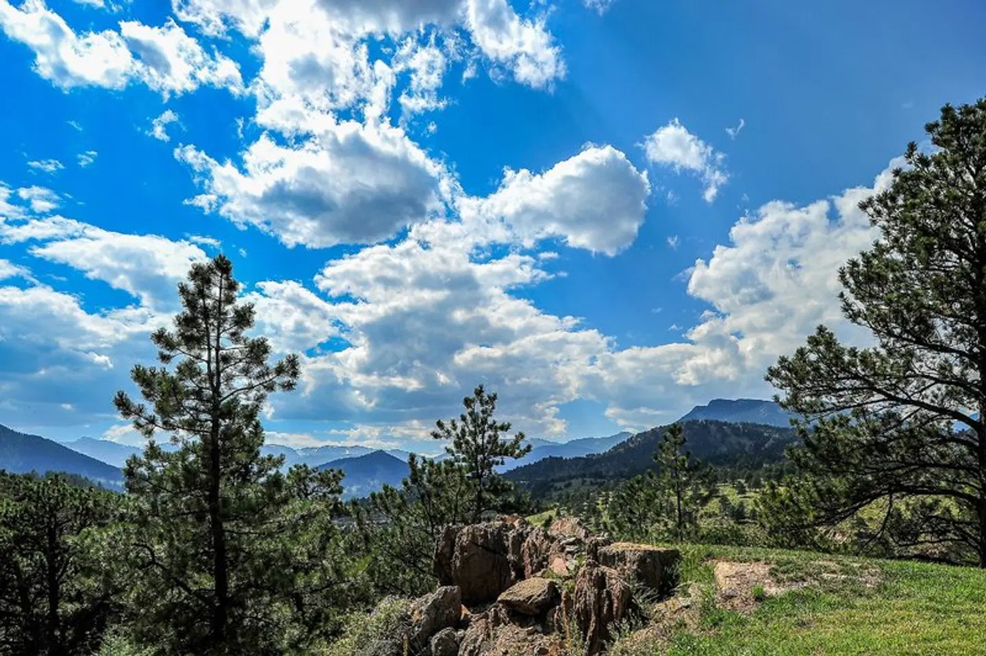 The Historic Crag's Lodge LANDSCAPE