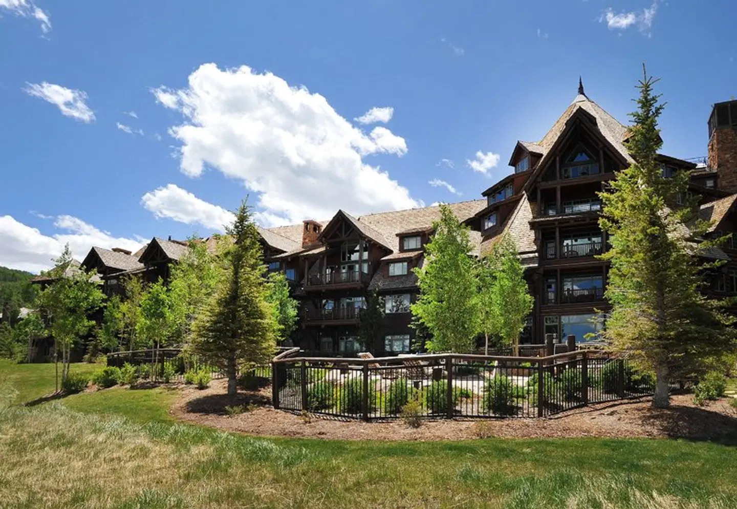 Bachelor Gulch Village EXTERIOR