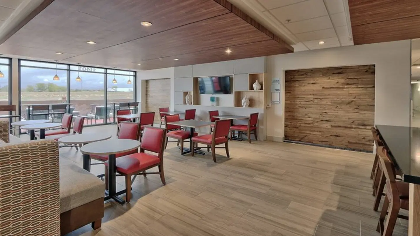 Holiday Inn Express & Suites Broomfield Restaurant