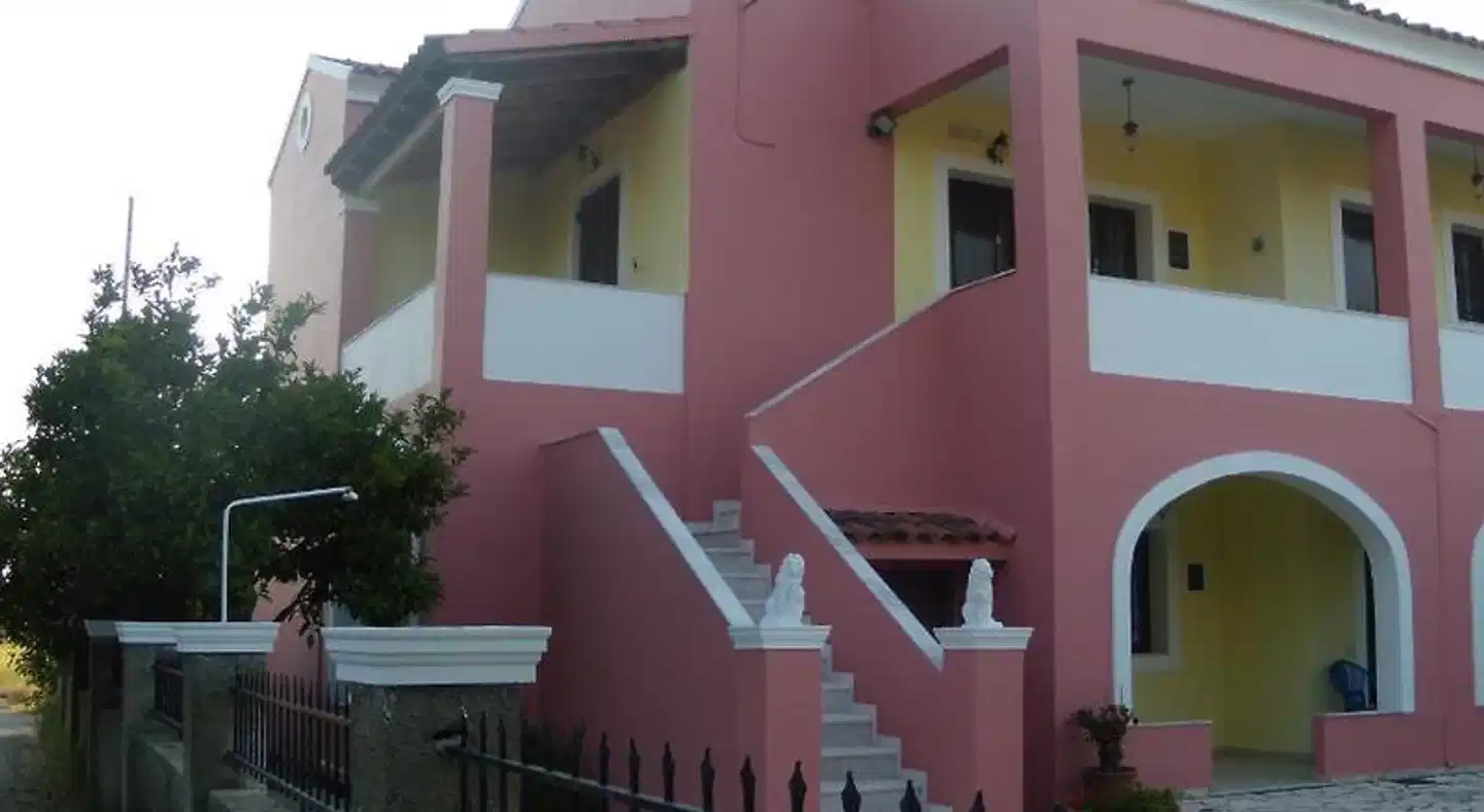 Antigoni's Apartments Aussenansicht