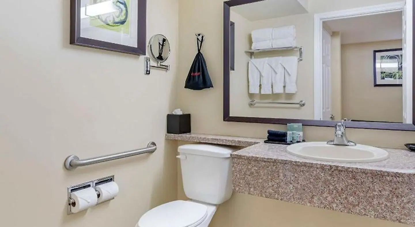 Best Western Canoga Park Motor Inn Badezimmer