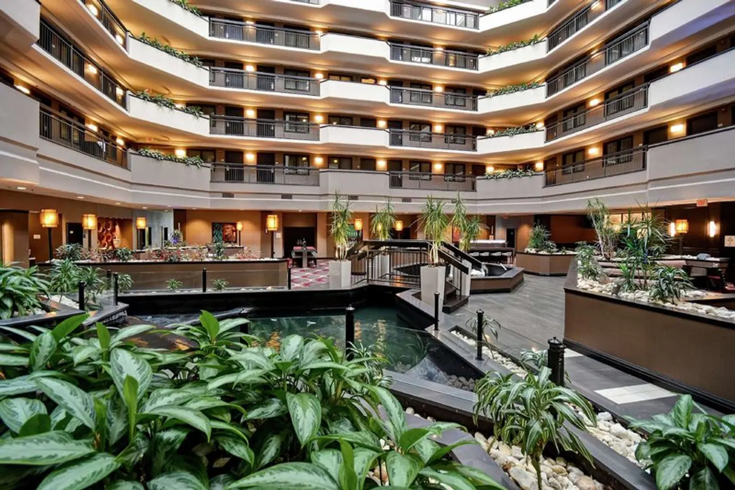 Embassy Suites by Hilton Dulles Airport Terrasse