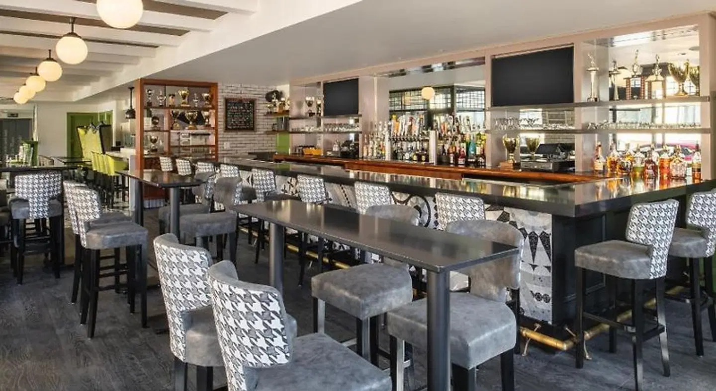 Staypineapple, A Delightful Hotel, South End Bar