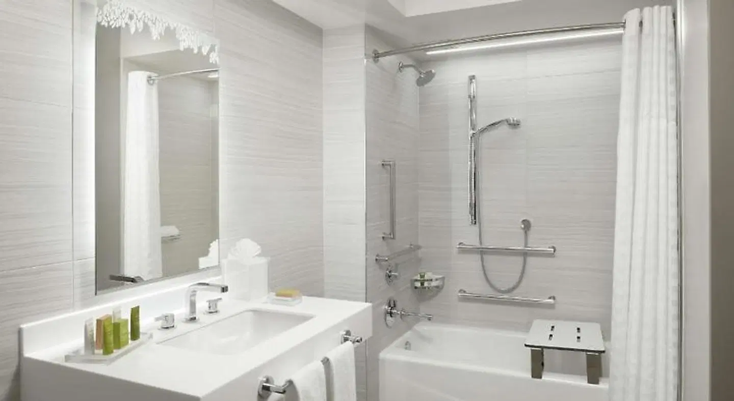 Hilton Washington DC National Mall Badezimmer