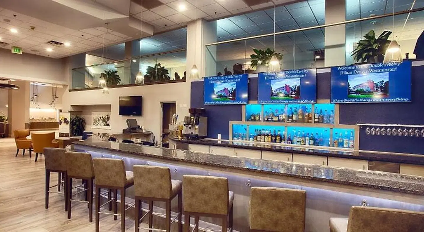 DoubleTree by Hilton Hotel Denver - Westminster Bar