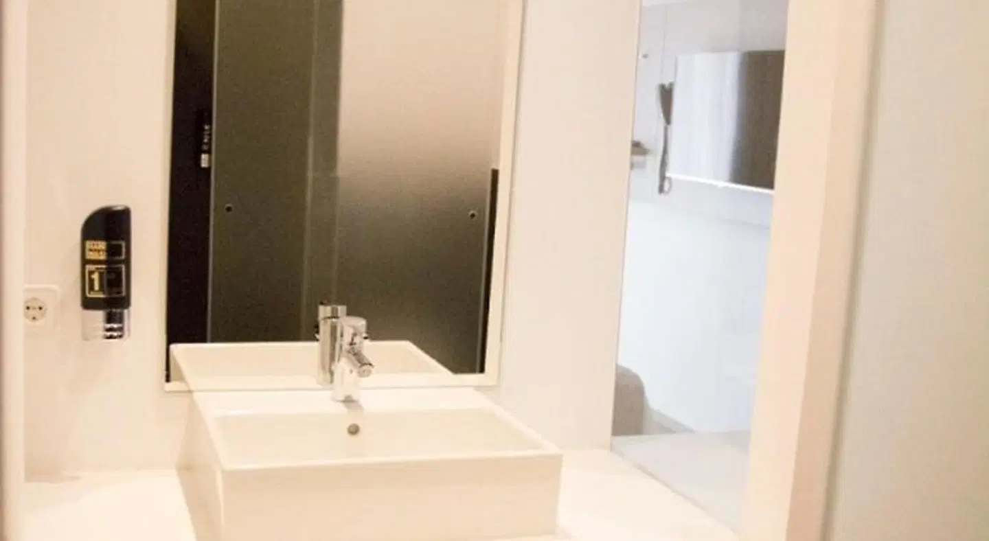 Planet One Hotel Badezimmer