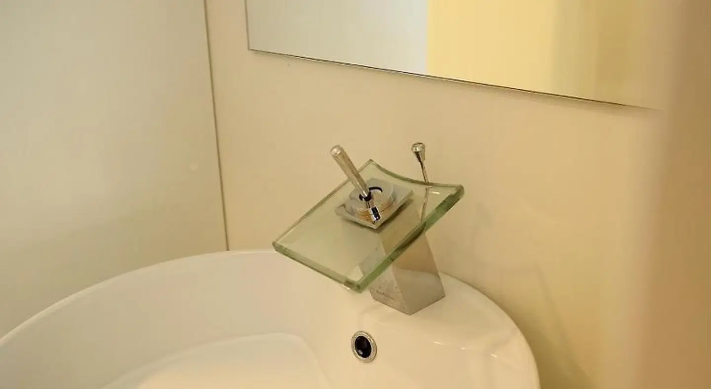 Om Hotels ROOM_EXAMPLE