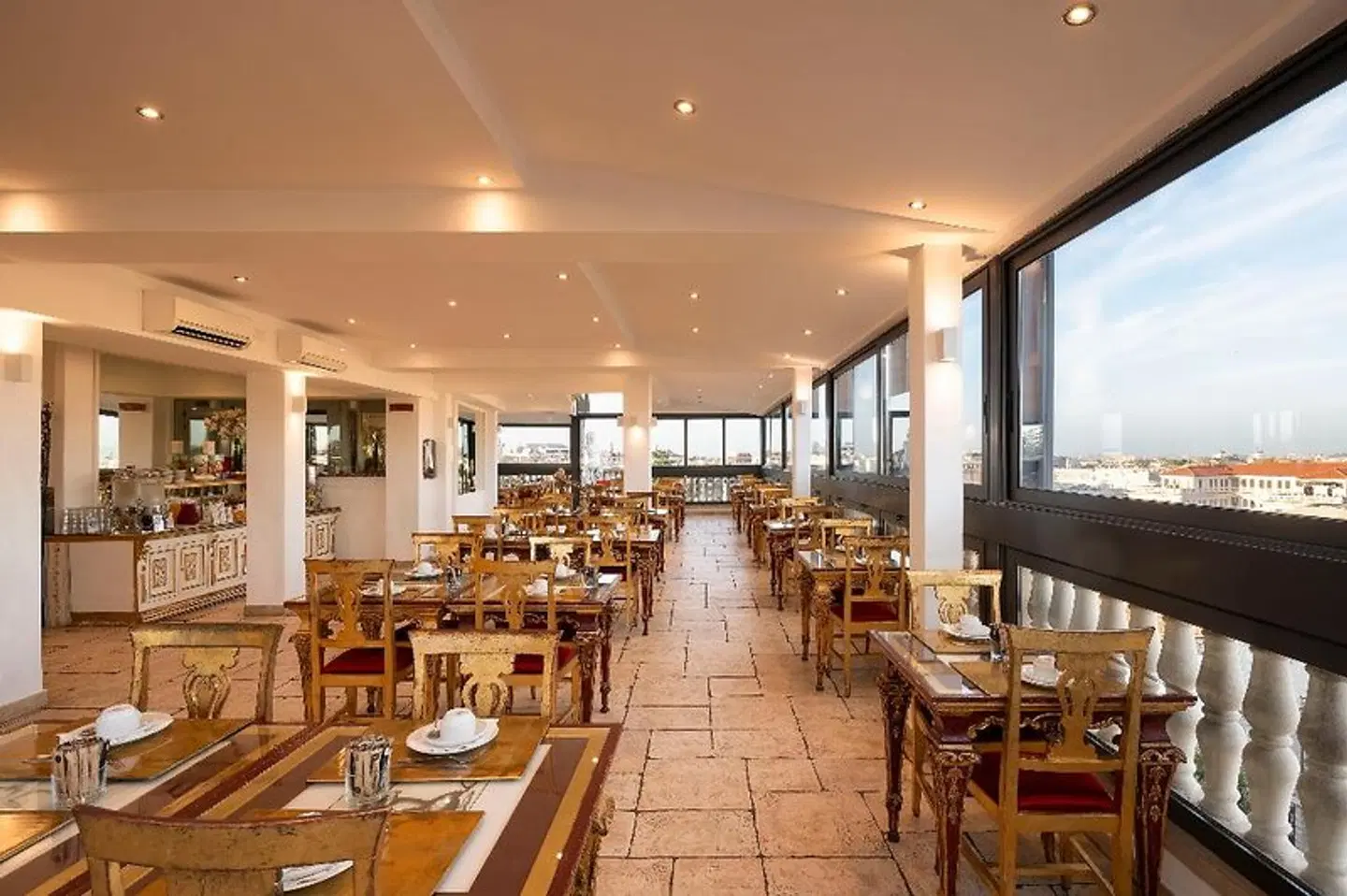 Romanico Palace Restaurant