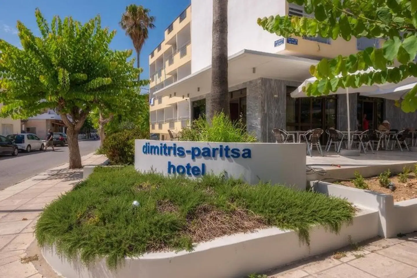 Dimitris Paritsa Hotel EXTERIOR