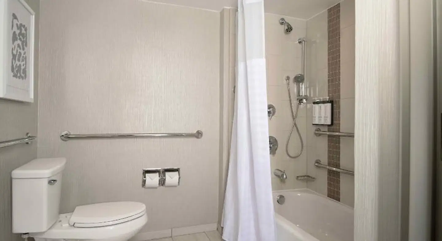 Hyatt Place Denver Tech Center Badezimmer