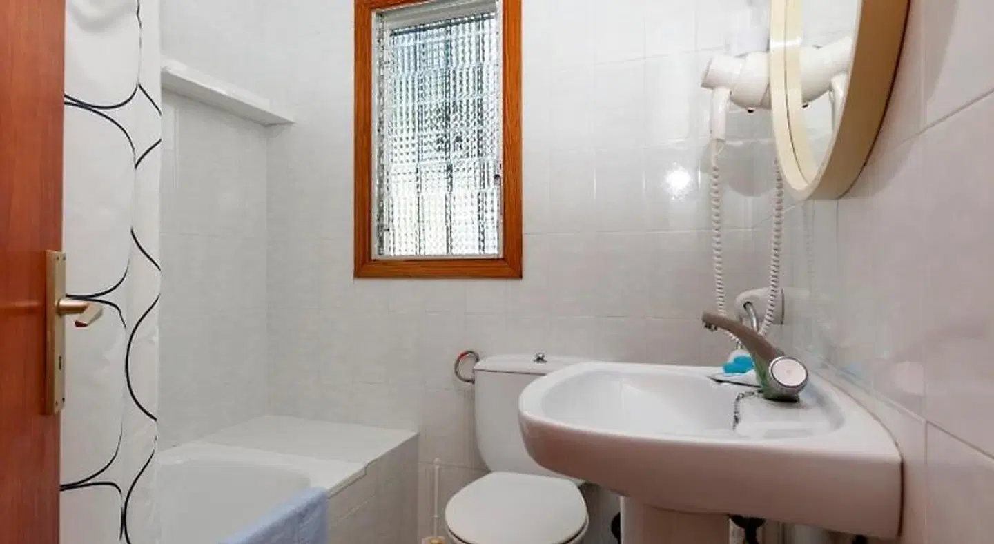 Apartamentos LEO Badezimmer