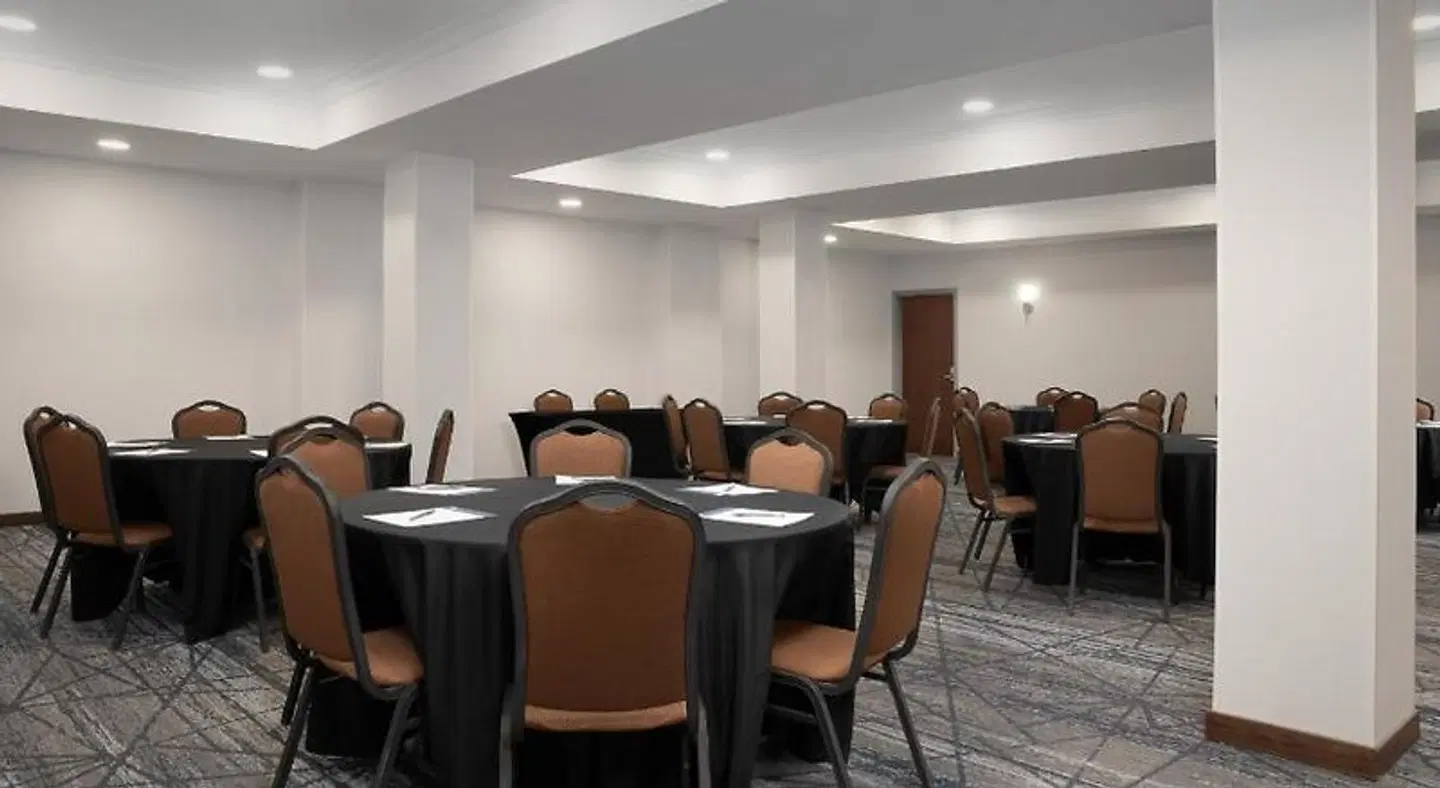Holiday Inn Express & Suites Alexandria - Fort Belvoir by IHG Konferenz