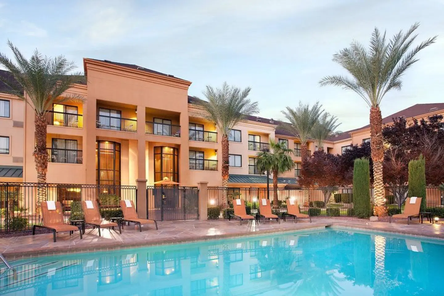 Sonesta Select Las Vegas Summerlin EXTERIOR