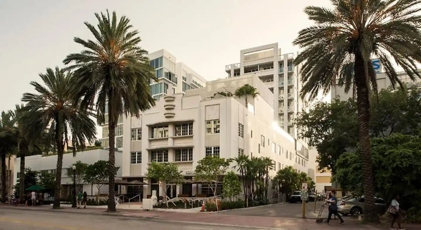 Berkeley Shore Hotel & Apts Aussenansicht