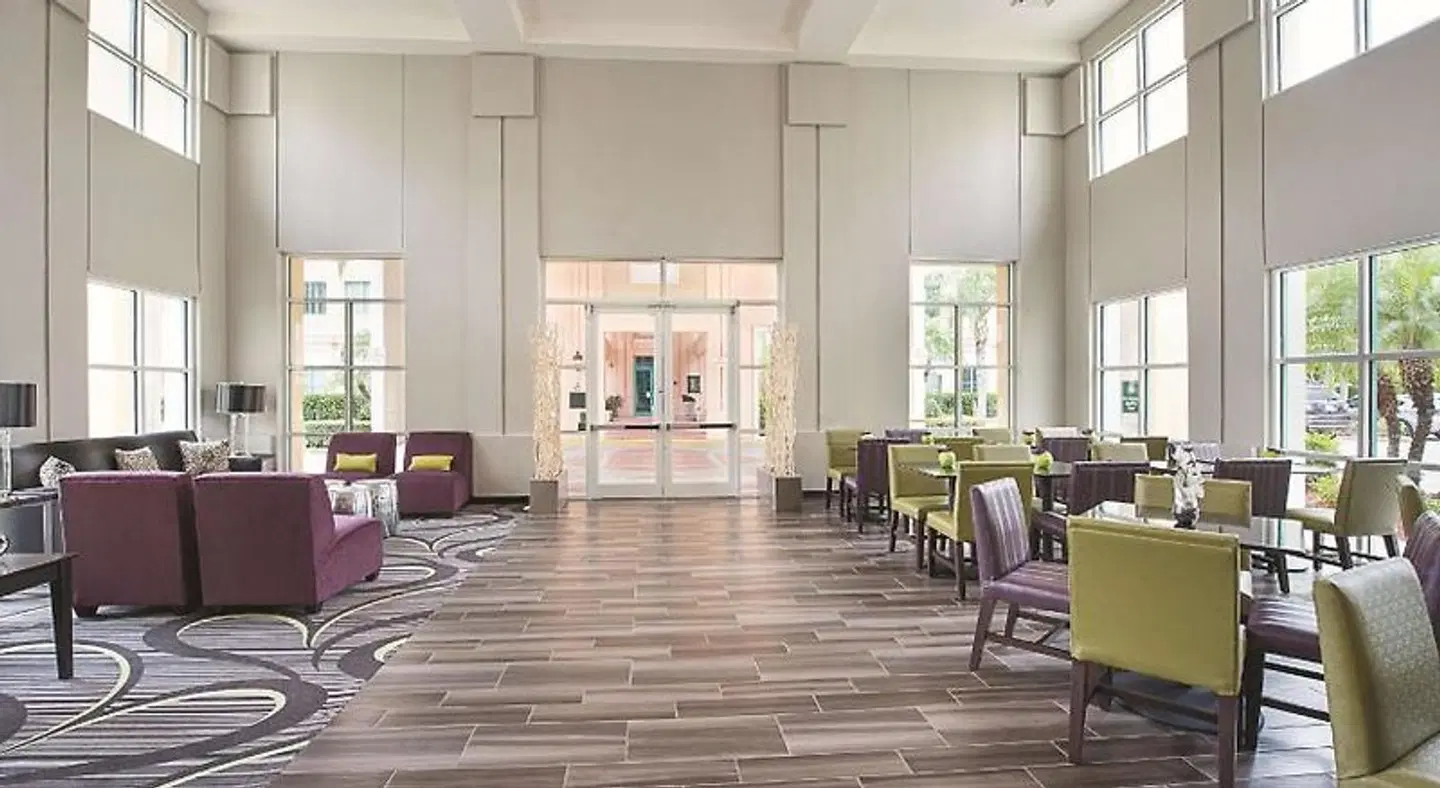 La Quinta Inn & Suites by Wyndham Plantation at SW 6th St LOUNGE_LOBBY