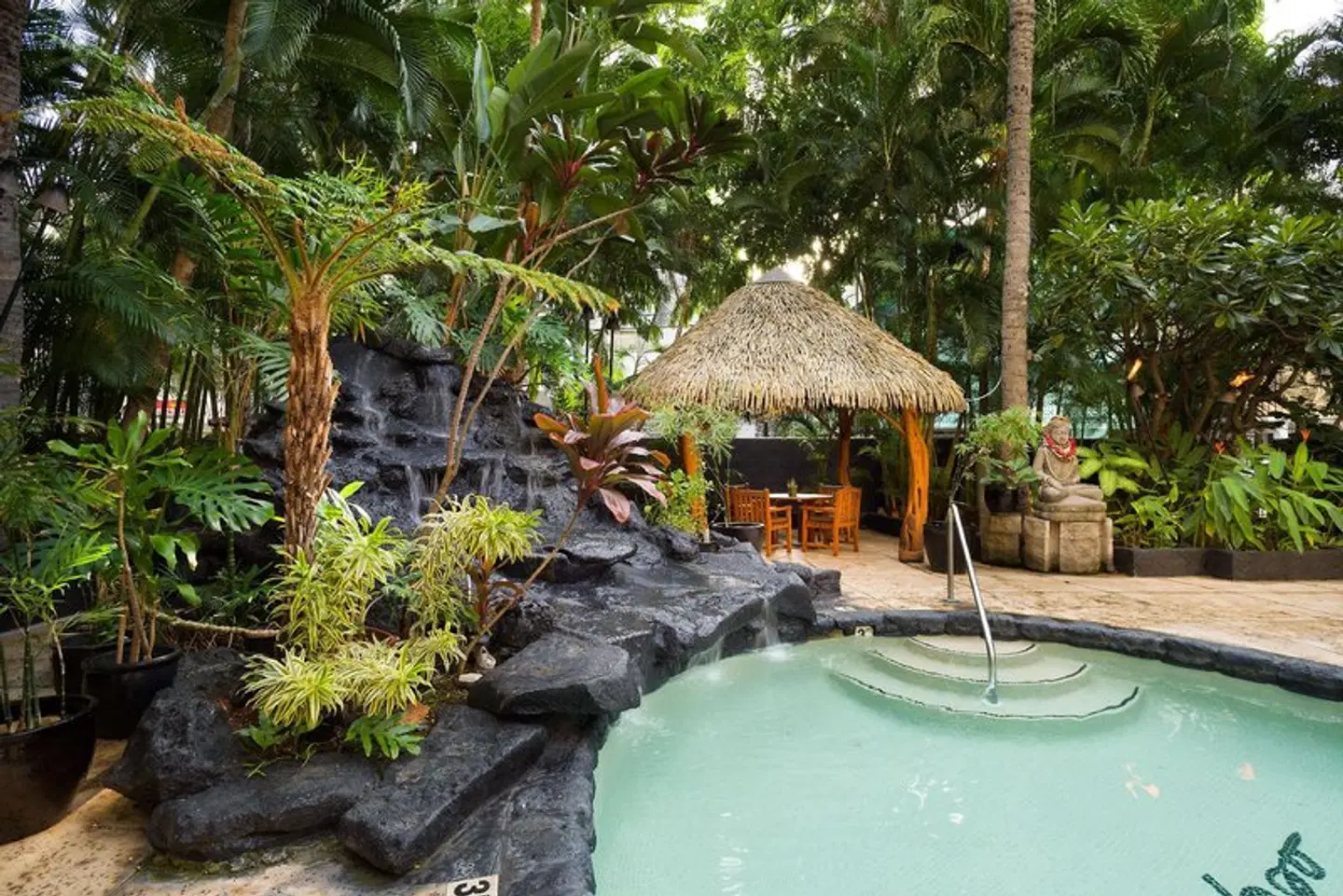 Castle Bamboo Waikiki Hotel OUTDOOR_POOL