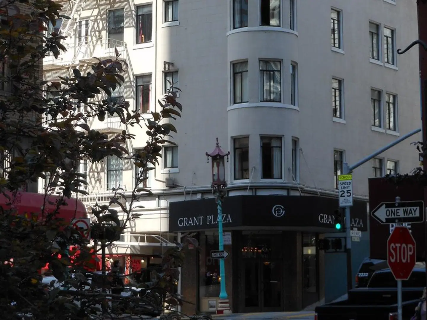 Grant Plaza Hotel EXTERIOR