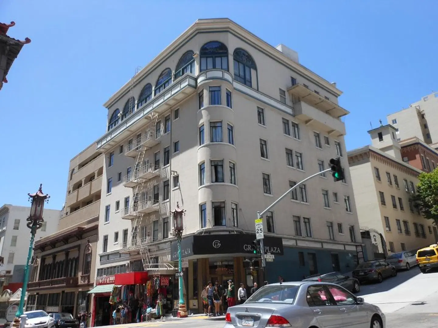 Grant Plaza Hotel EXTERIOR