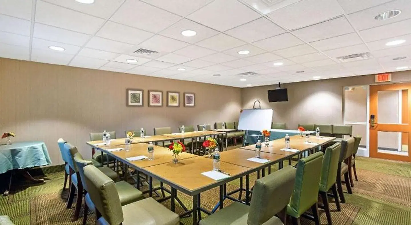 La Quinta Inn & Suites by Wyndham Boston Somerville Konferenz