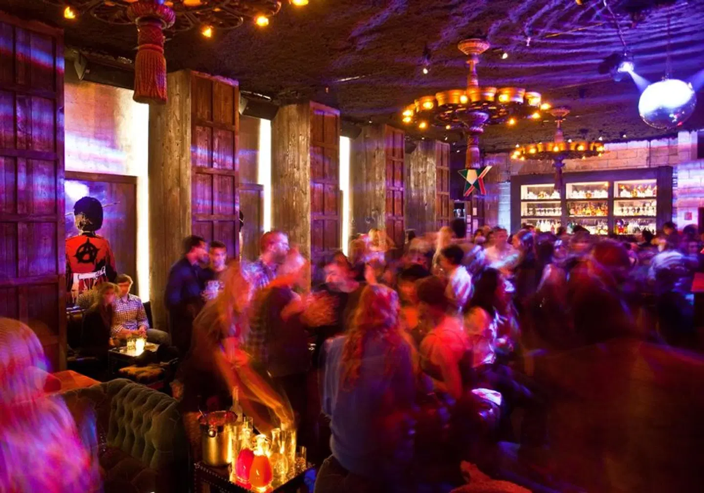 Dream Downtown Bar