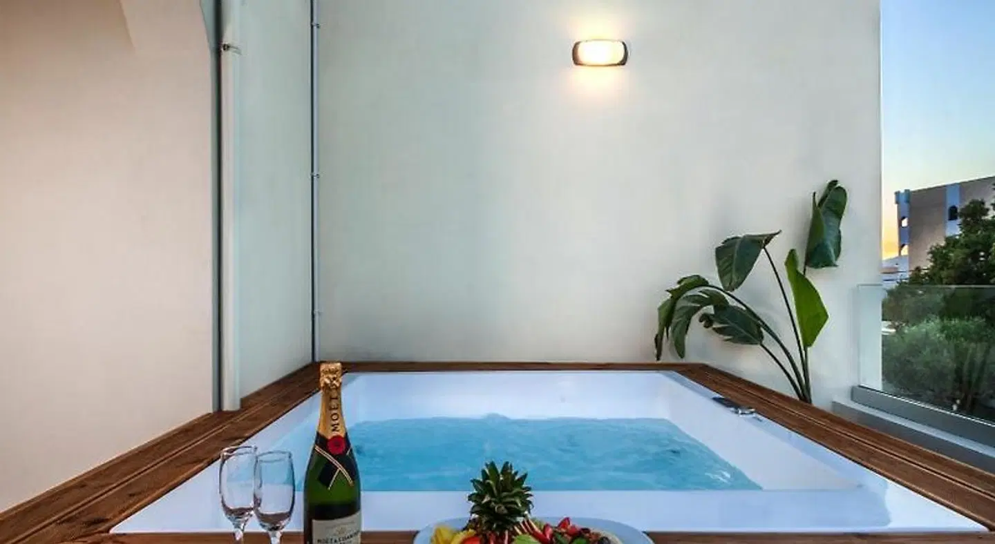 Malena Hotel & Suites HEALTH_BEAUTY