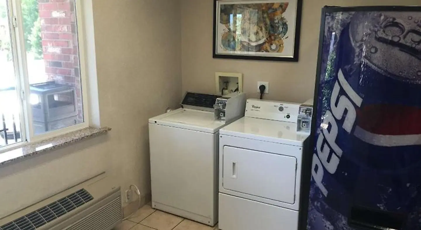 Best Western Plus Gateway Inn & Suites - Aurora ROOM_EXAMPLE