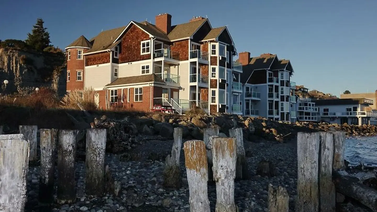 Tides Inn EXTERIOR