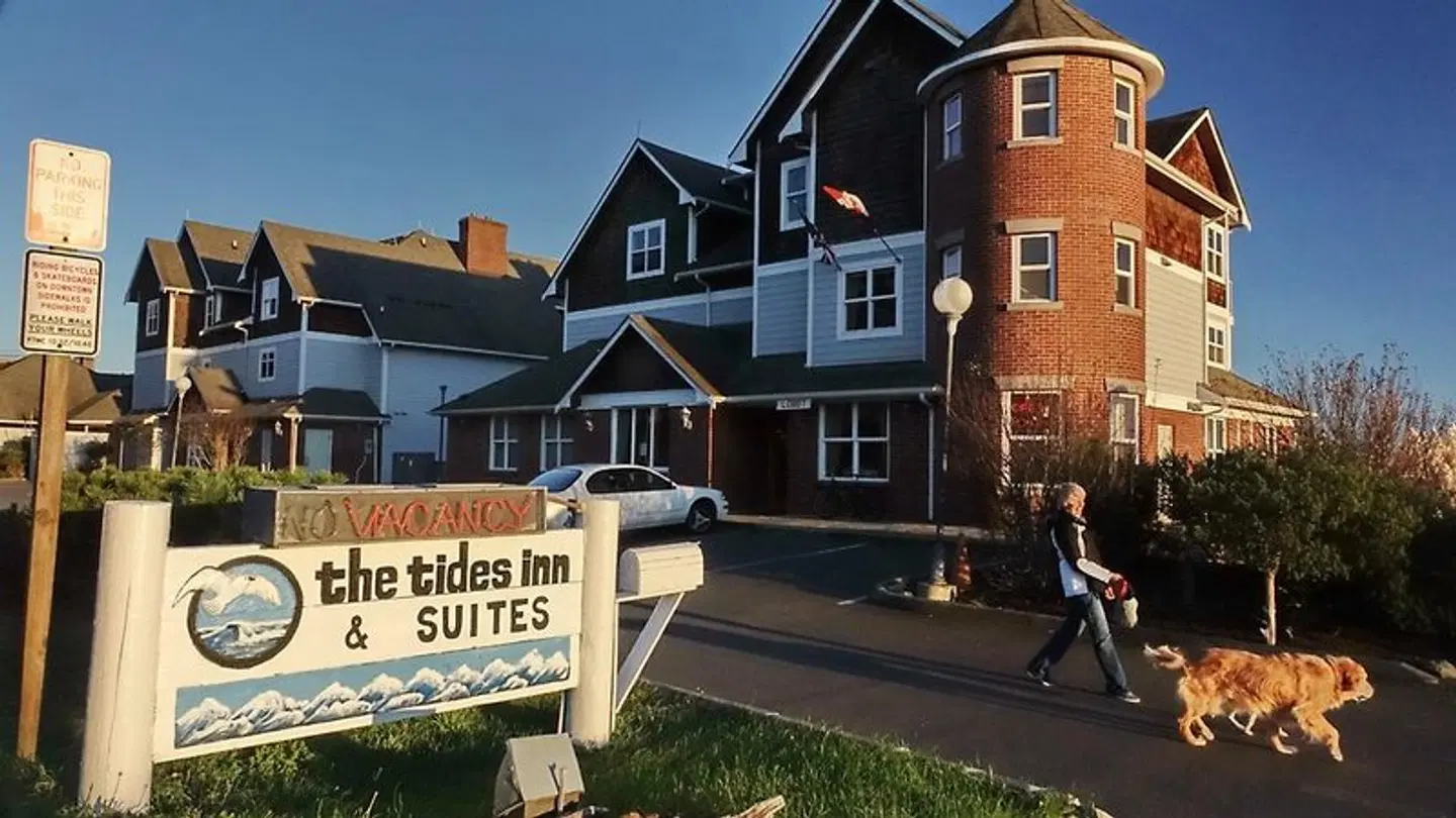 Tides Inn EXTERIOR