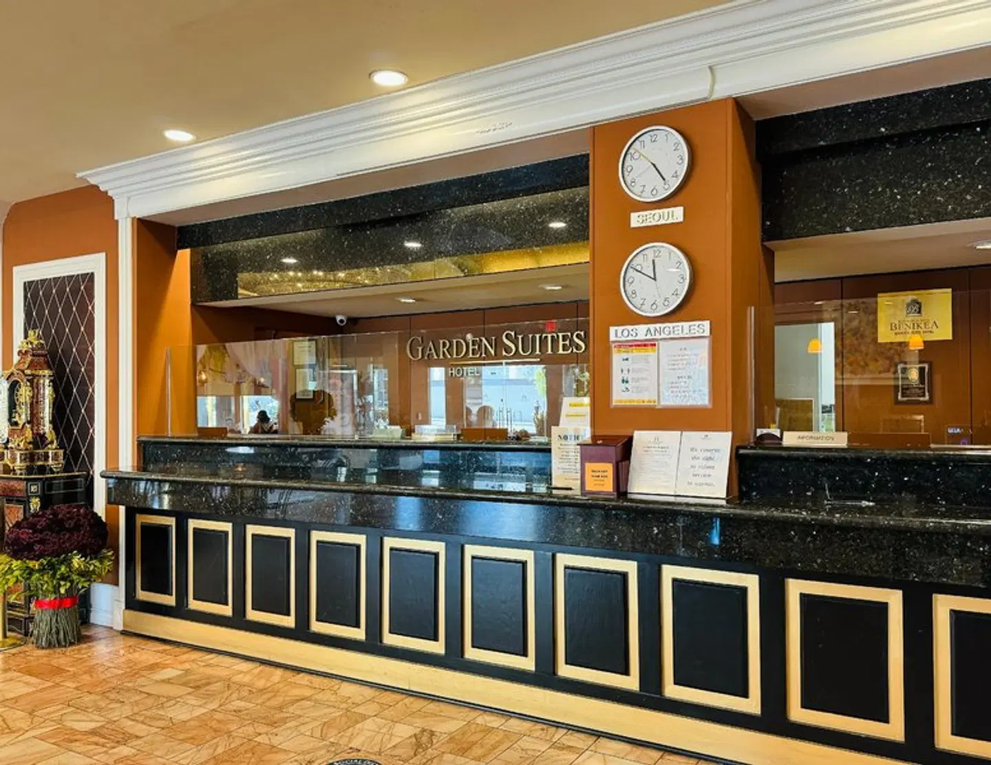 Garden Suite Hotel and Resort Bar