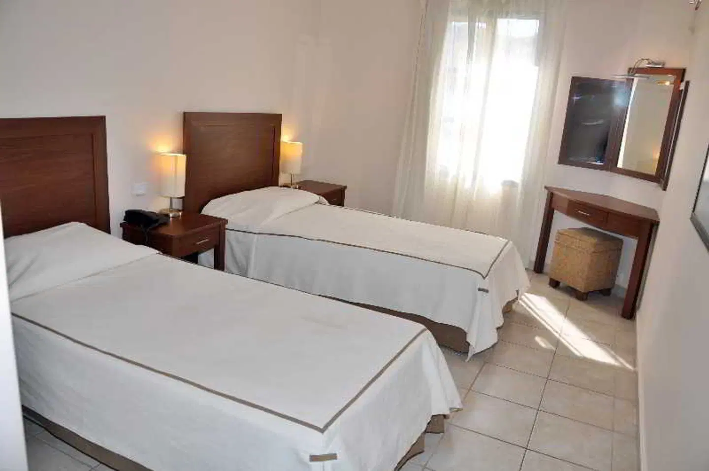 Siesta Beach Aparts & Studios ROOM_EXAMPLE