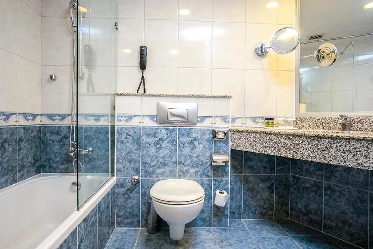 Grand Kaptan Badezimmer