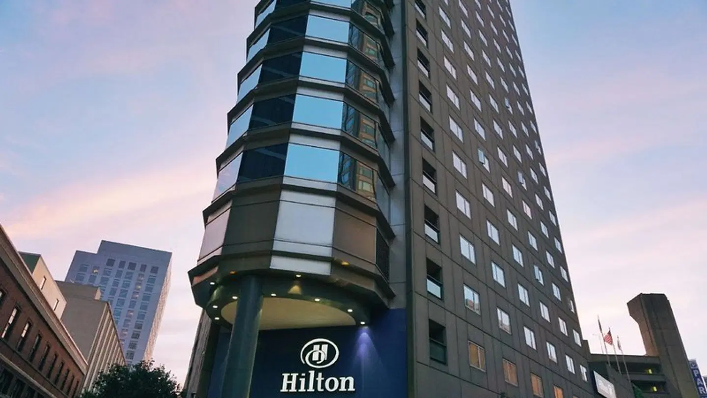 Hilton Boston Back Bay EXTERIOR