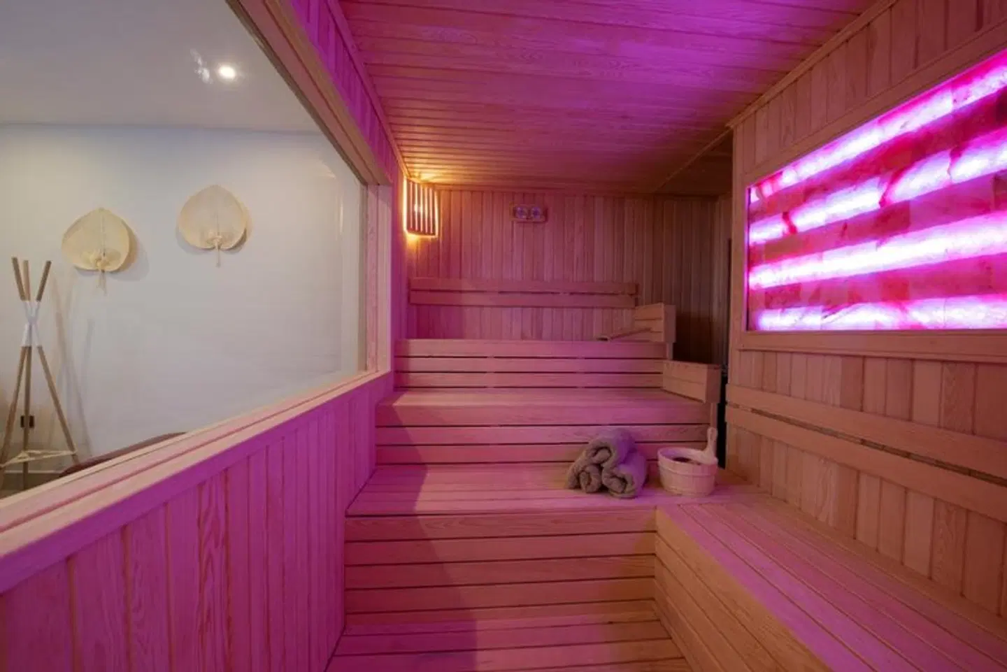 A Suite Side HEALTH_BEAUTY