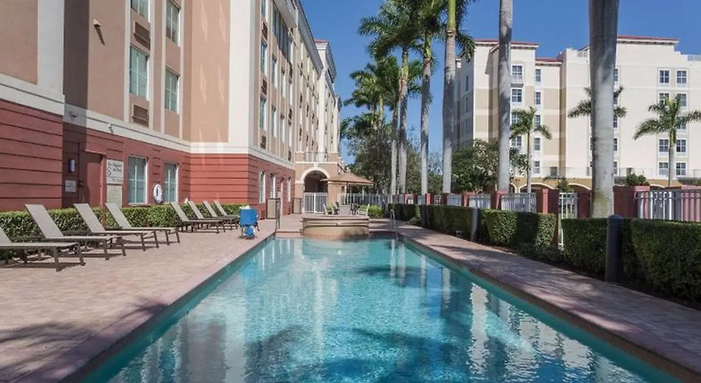 Hampton Inn & Suites Ft. Lauderdale/Miramar OUTDOOR_POOL