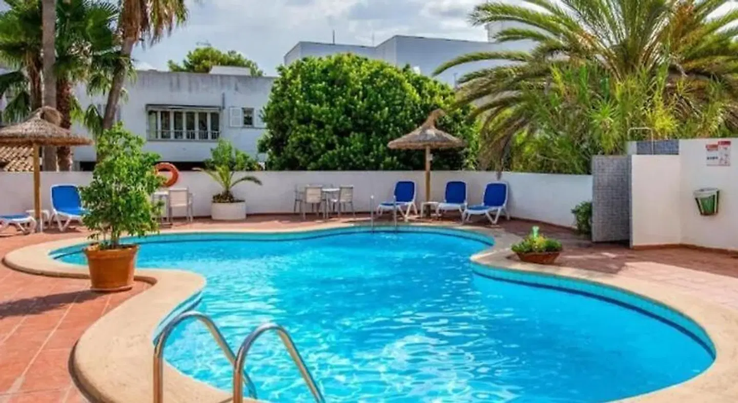 Hotel Martorell OUTDOOR_POOL