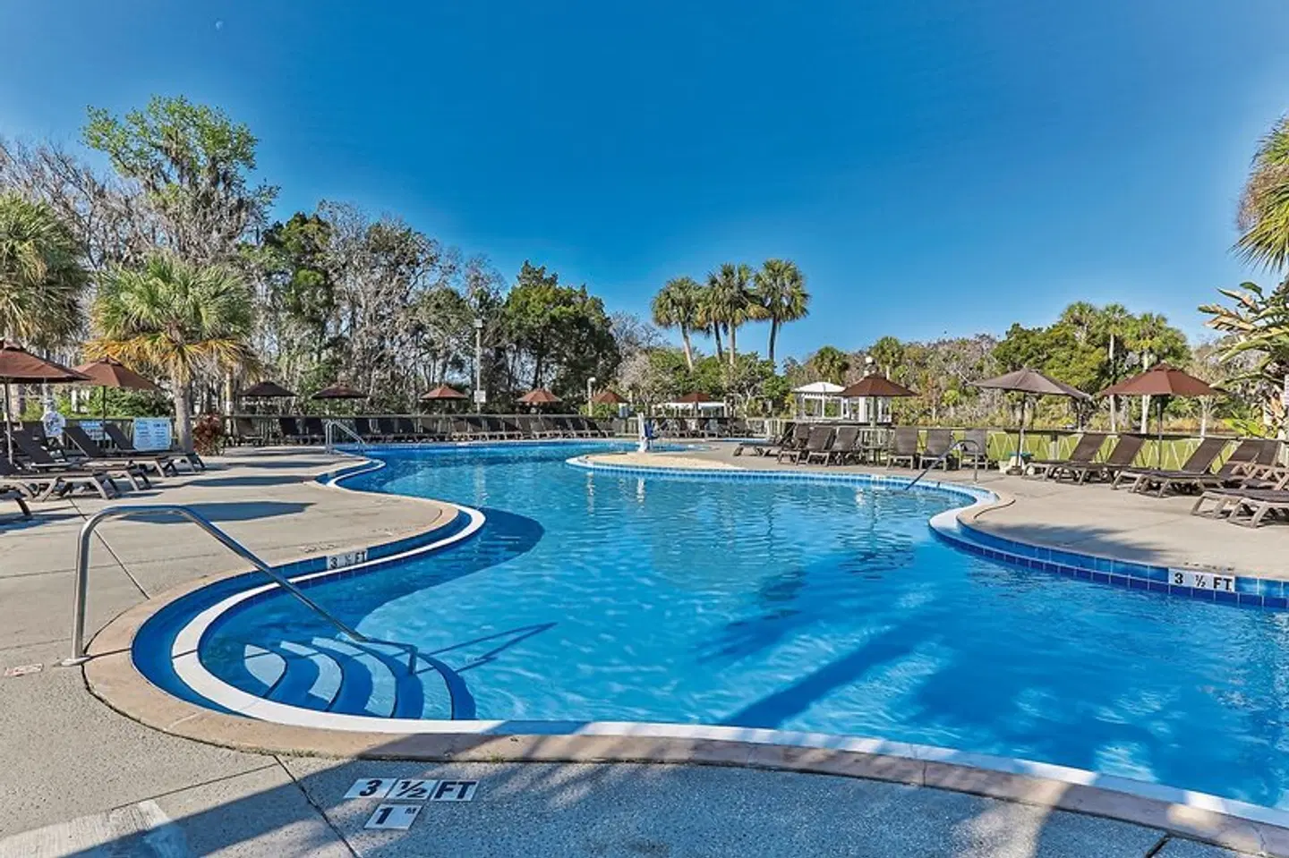 Plantation on Crystal River OUTDOOR_POOL