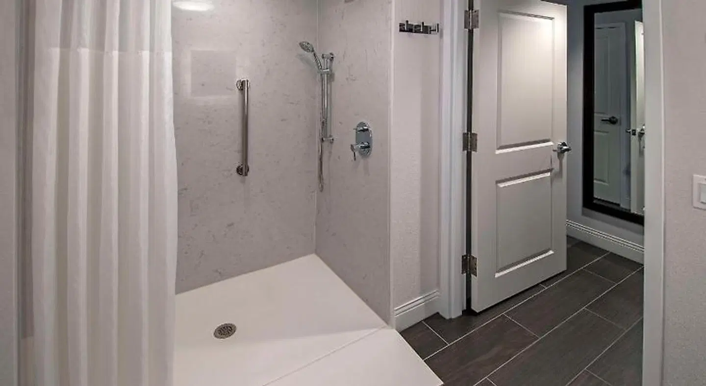 Hampton Inn & Suites Fairfield Badezimmer