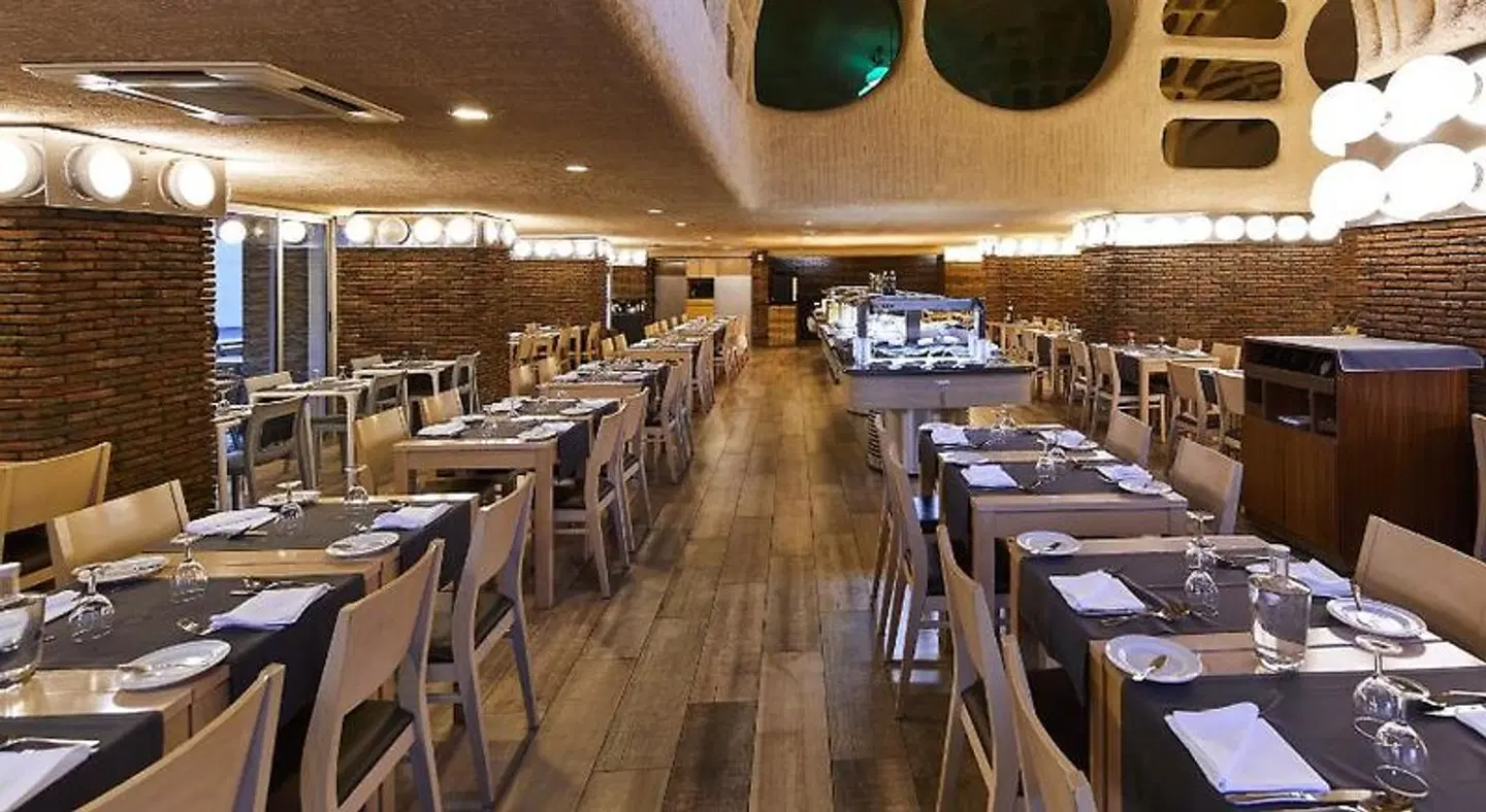 Alcazar Beach & SPA Restaurant