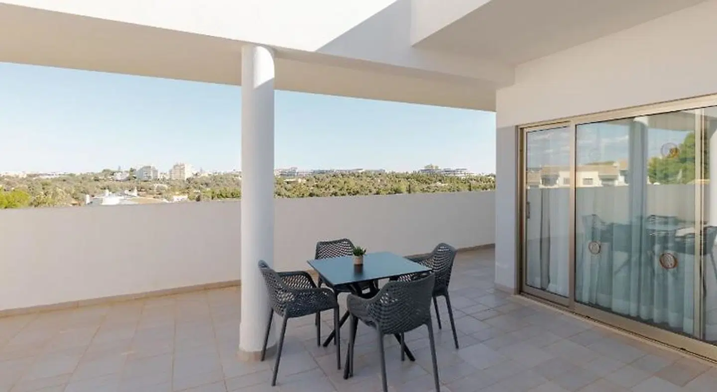 Pelican Alvor Terrasse