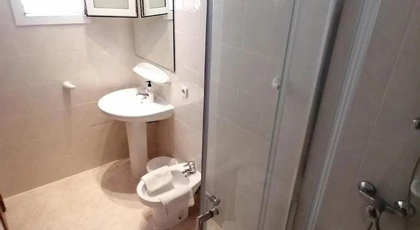 Hostal Saturno Badezimmer