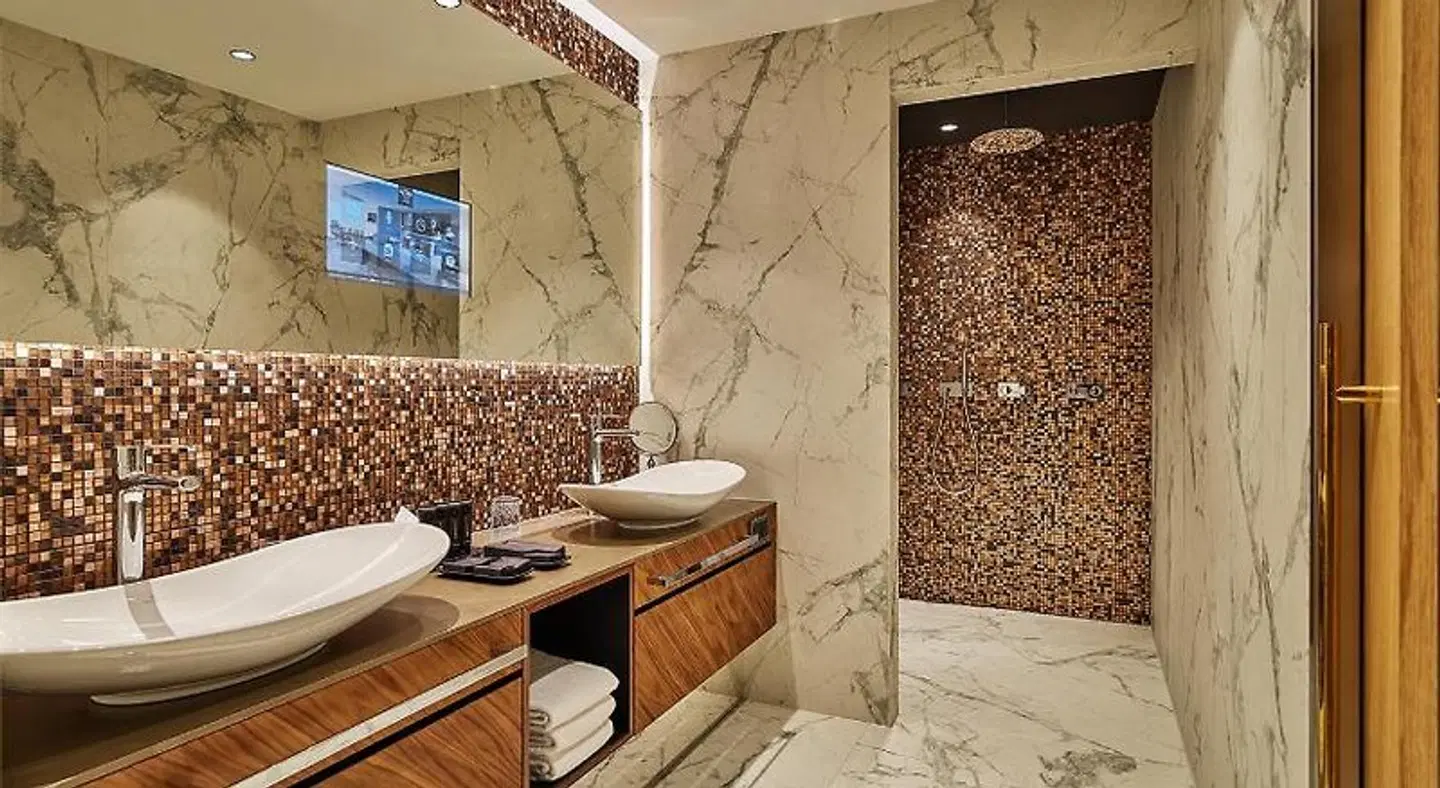 Clayton Hotel Amsterdam American Badezimmer