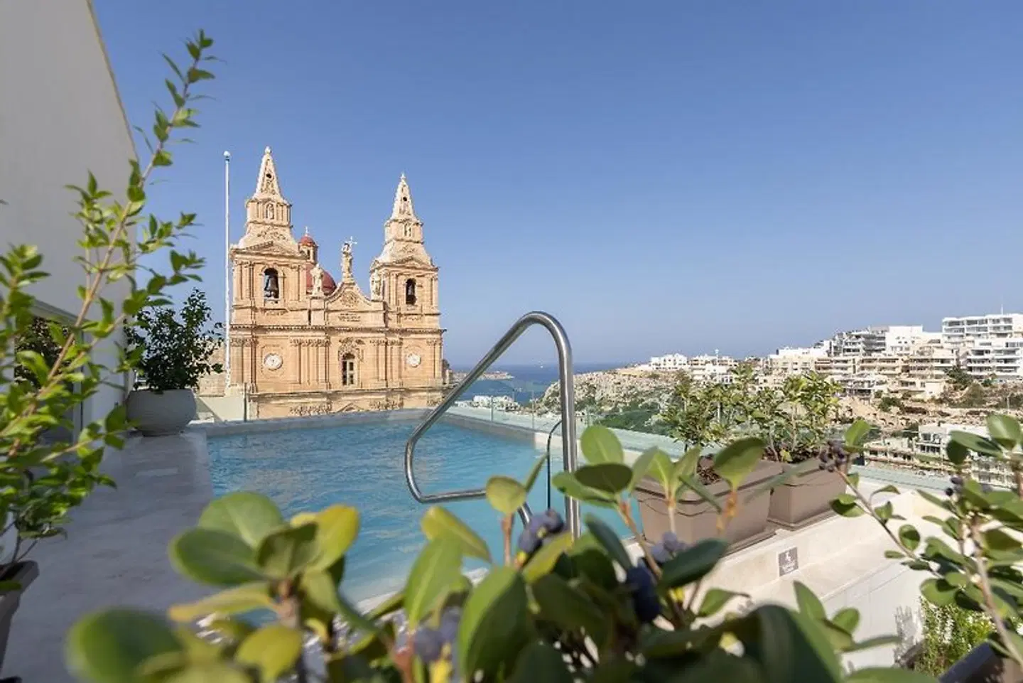 Dom's Boutique Hotel OUTDOOR_POOL