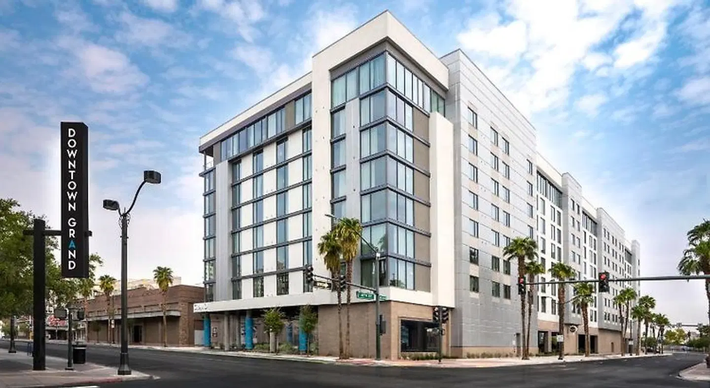 Downtown Grand, an Ascend Hotel EXTERIOR
