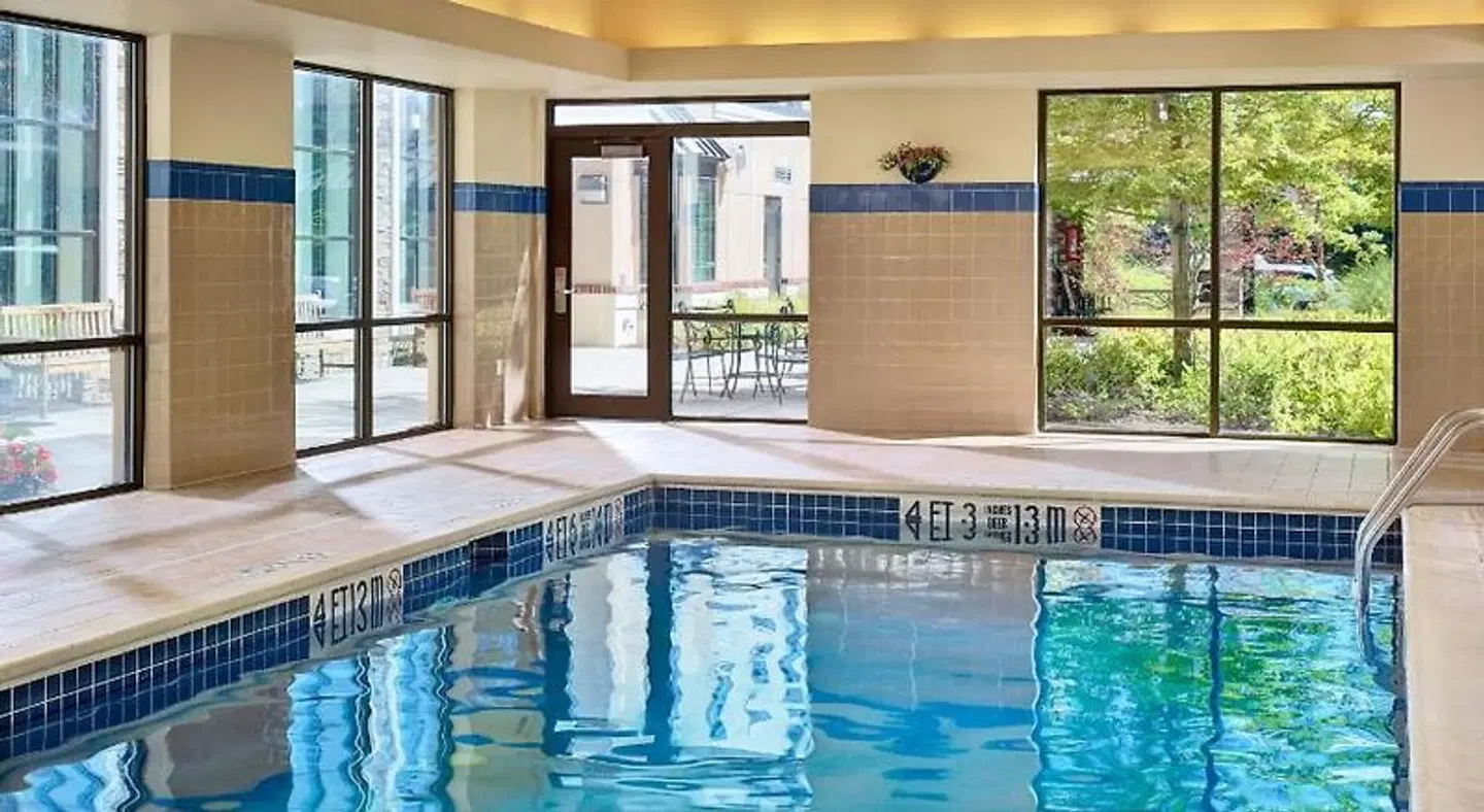 Homewood Suites by Hilton Parsippany-Troy Hills Hallenbad