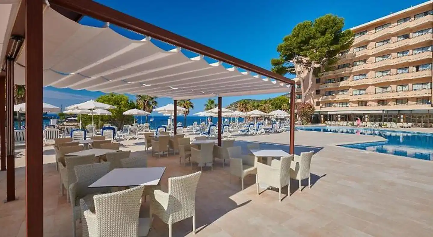 Grupotel Playa Camp de Mar Terrasse