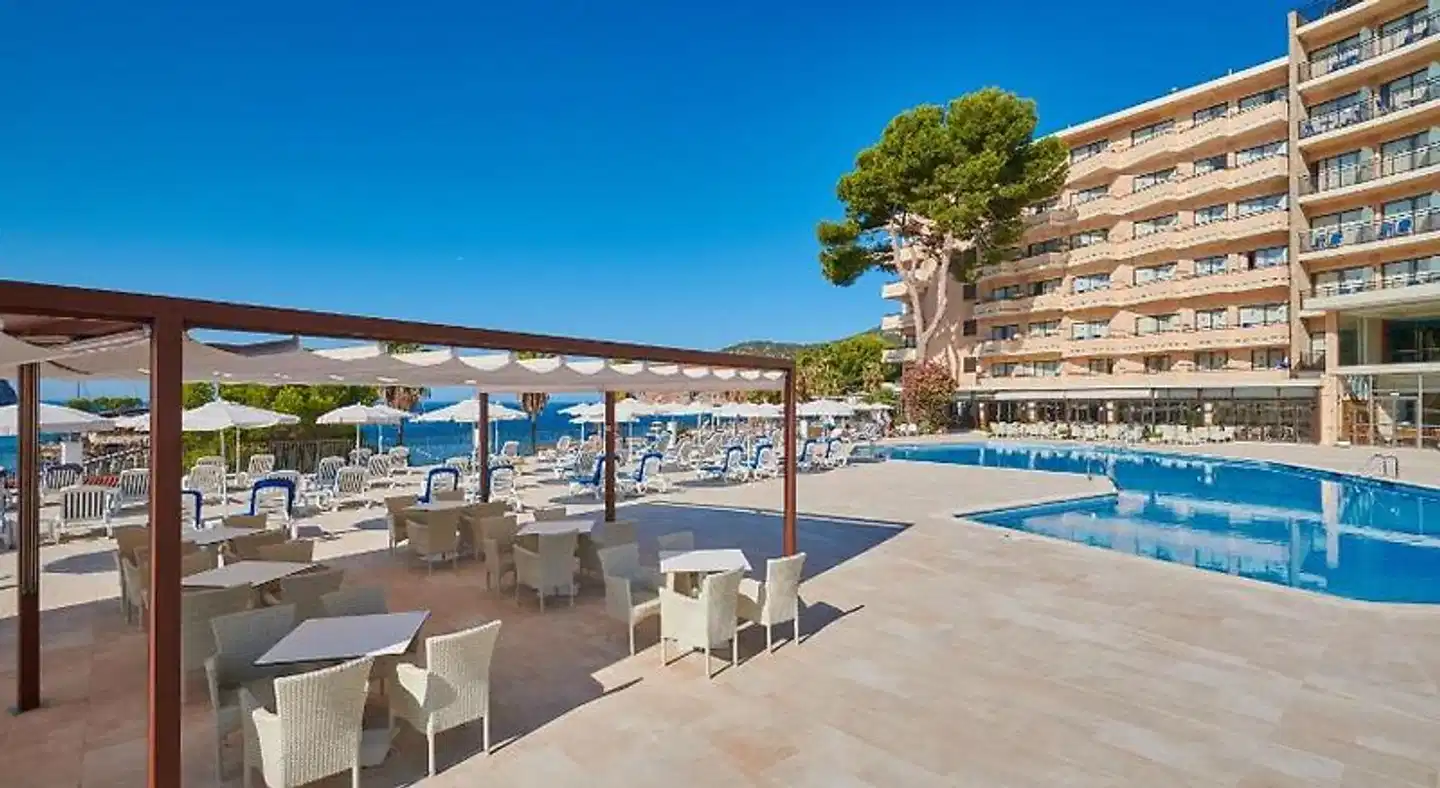 Grupotel Playa Camp de Mar Terrasse