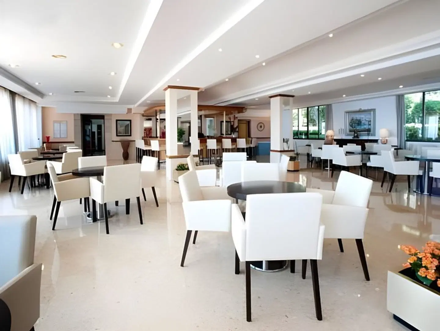Grupotel Aguait Resort & Spa Bar